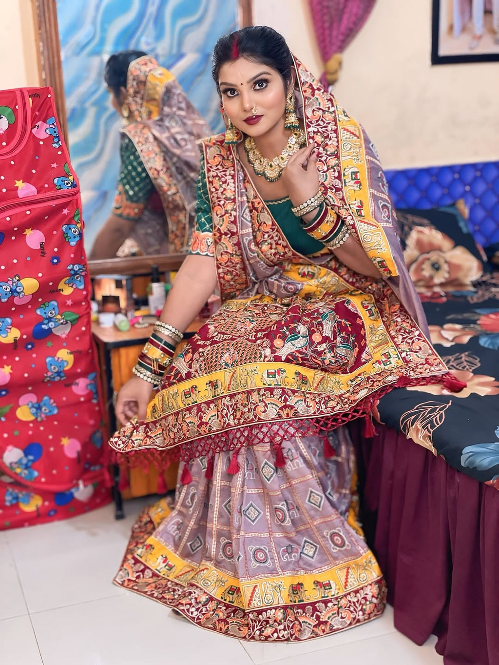Kusum Lavender Soft Silk Sada Saubhagyavati Bhava Wedding Patola Saree
