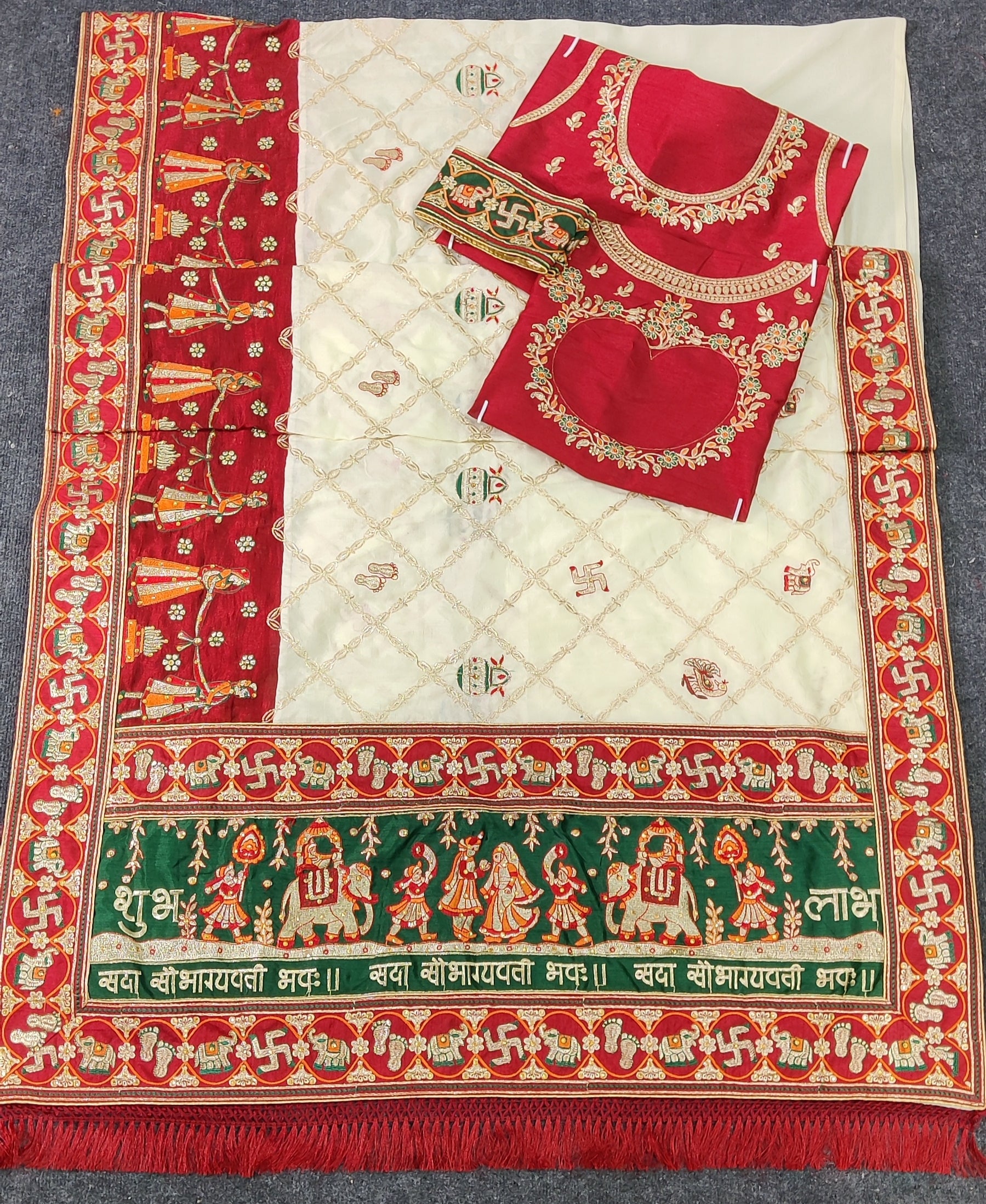 Off White Maroon & Green Traditional Premium Wedding Panetar Patola Saree – Shubh Laabh 2