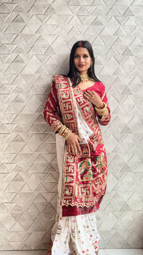 Classic White & Maroon Panetar Silk Saree with Royal Doli Pallu – Saubhagyavati Bhava Edition