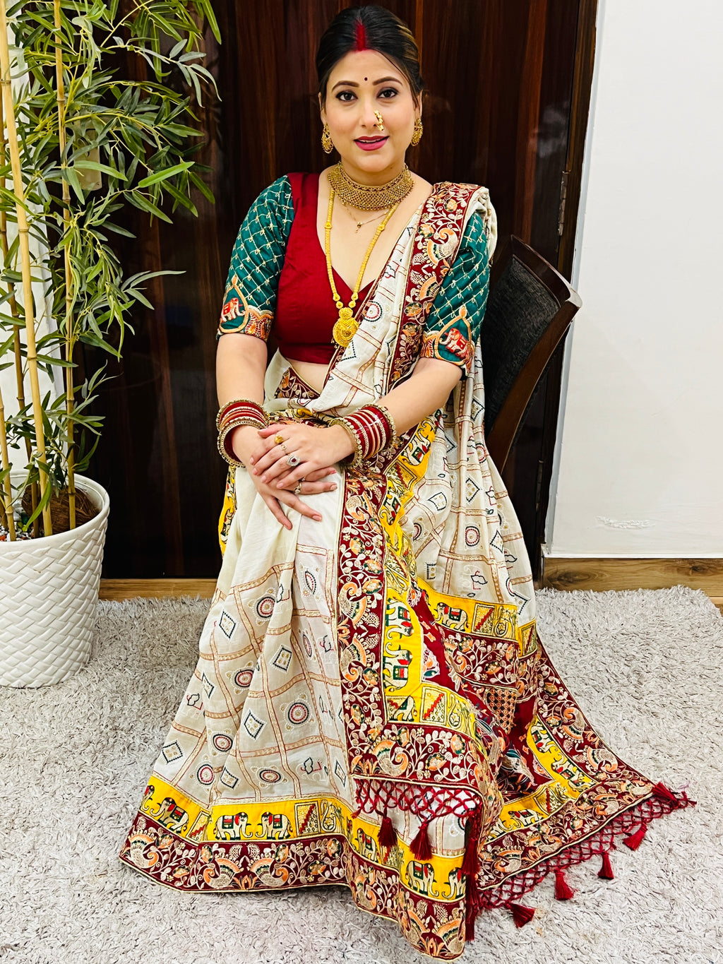 Premium Soft Silk Kusum Off White Maroon Patola Saree With Saubhagyavati Bhava Border