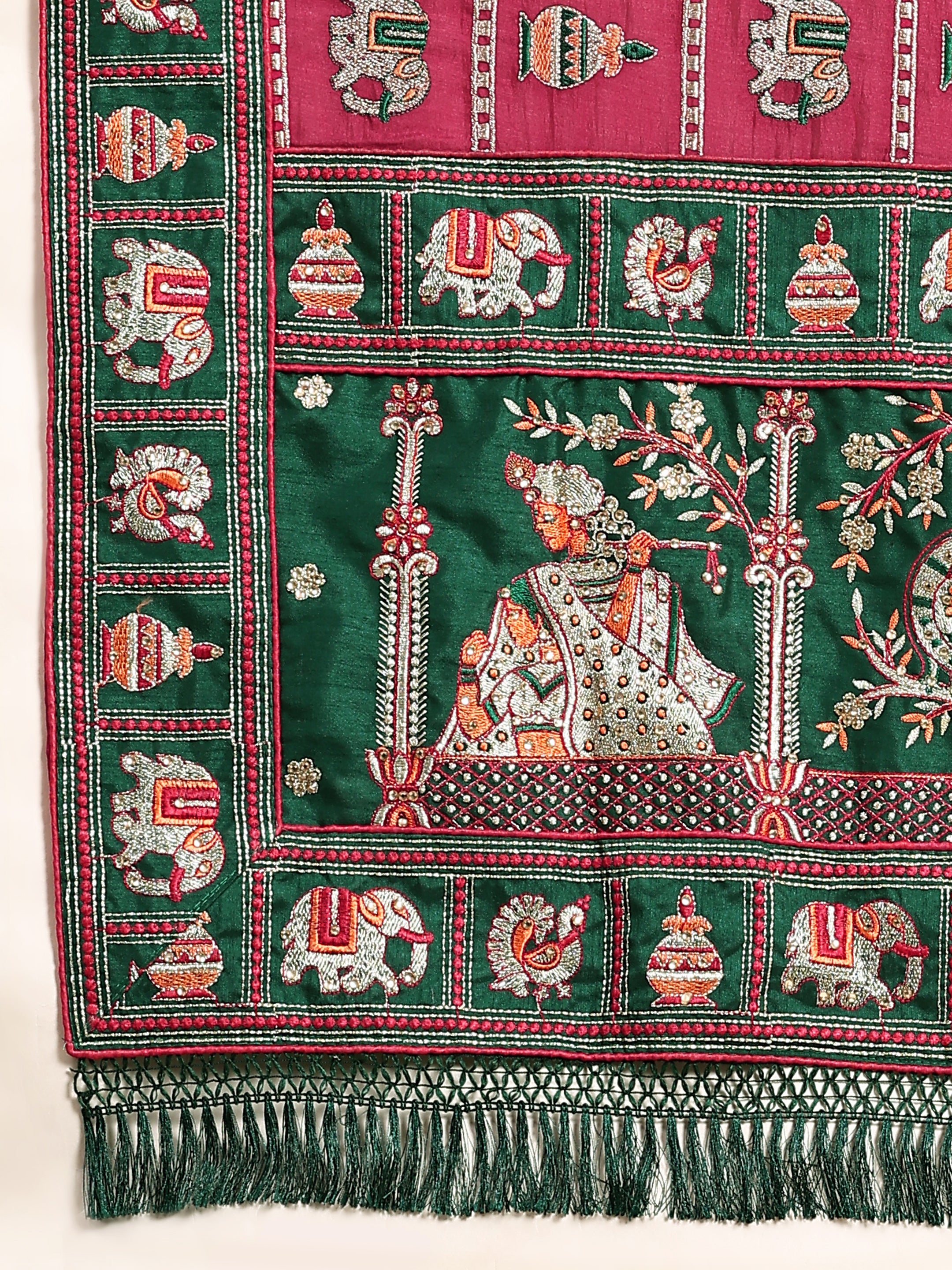 KAIRA-138 Radiant Dark Pink & Emerald Green Silk Blend Saree with Traditional Patola Grid Motifs and Embroidered Tassel Pallu