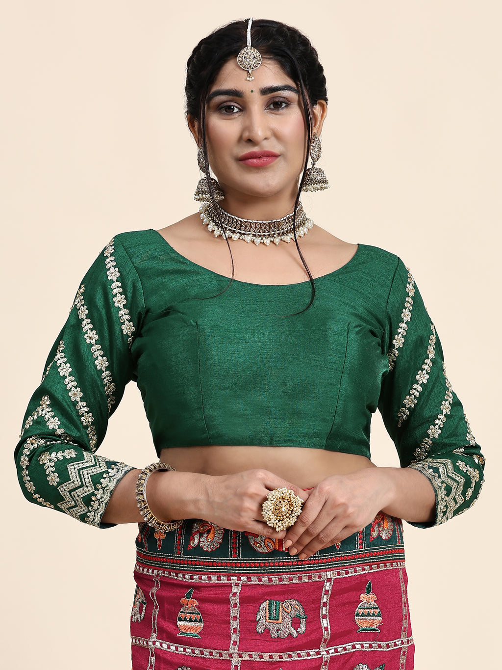 KAIRA-138 Radiant Dark Pink & Emerald Green Silk Blend Saree with Traditional Patola Grid Motifs and Embroidered Tassel Pallu